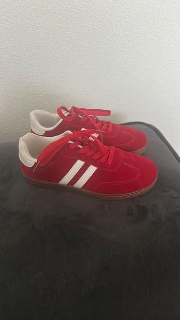 Rode Sneakers Maat 38 nieuw! beschikbaar voor biedingen
