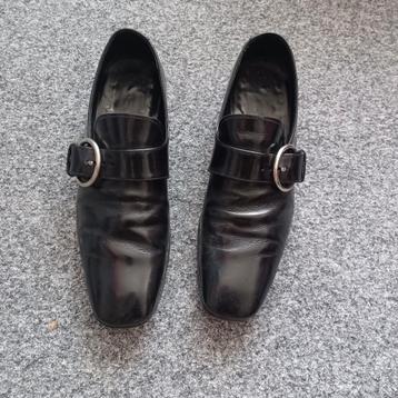 Heren schoenen maat 43, merk PRADA beschikbaar voor biedingen