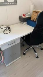 Bureau en stoel, Zo goed als nieuw, Ophalen