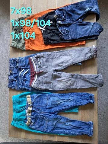 9 lange broeken (7 x maat 98 1 x maat 98/104 en 1x maat 104) beschikbaar voor biedingen
