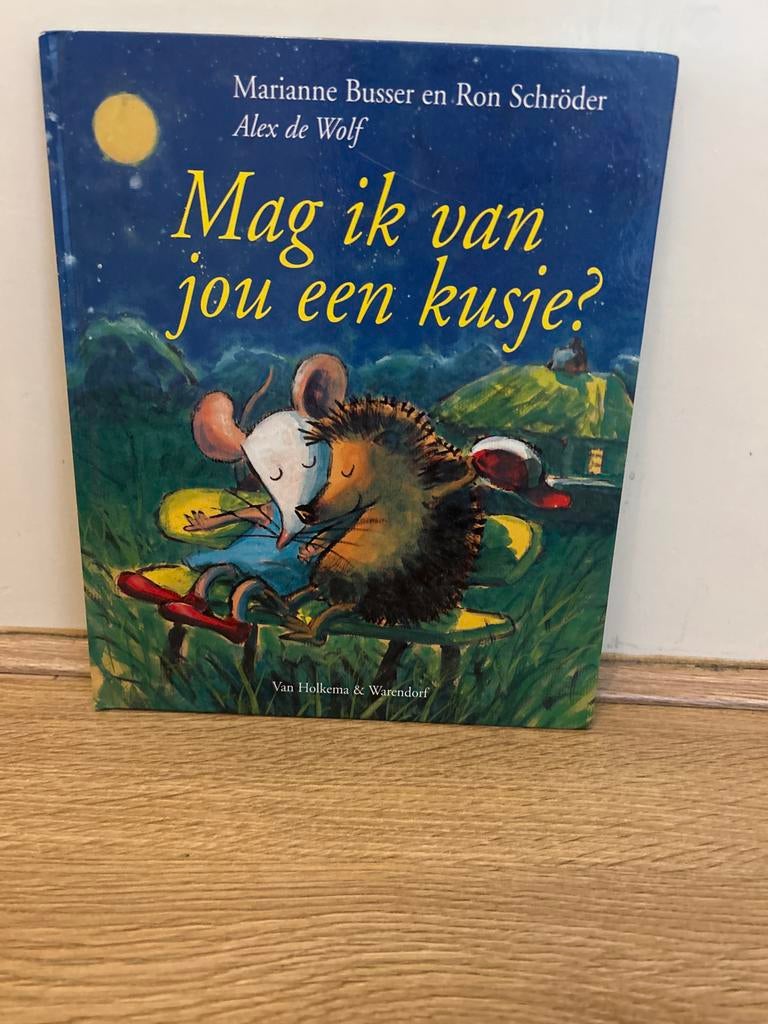 Mag ik van jou een kusje? - Marianne Busser & Ron Schroder, Ophalen of Verzenden, Zo goed als nieuw, Uitklap-, Voel- of Ontdekboek