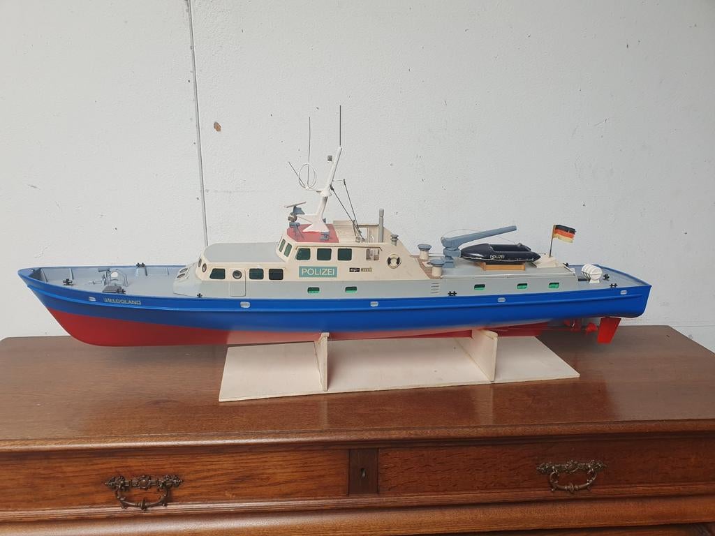 Modelbouw boot polizei, Hobby en Vrije tijd, Modelbouw | Boten en Schepen, Ophalen of Verzenden, Zo goed als nieuw