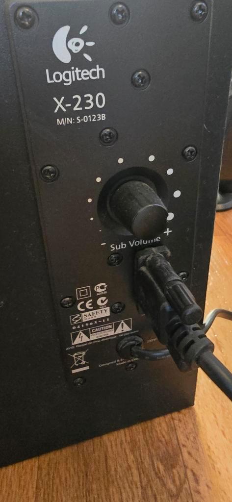 Logitech X-230 PC Speakers - 2.1 Systeem, Audio, Tv en Foto, Luidsprekers, Gebruikt, Front, Rear of Stereo speakers, Minder dan 60 watt