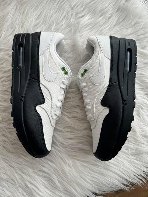 Nike Air Max 1 zwart wit groen  eu 42.5 nieuw Airmax one, Kleding | Heren, Schoenen, Nieuw, Sneakers of Gympen, Overige kleuren