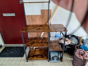 Te koop: mooi keukenrek donker eiken look. zo goed als nieuw beschikbaar voor biedingen