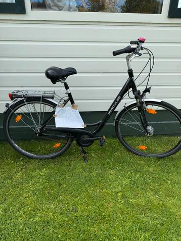 Hercules damesfiets met versnellingen en verende voorvork beschikbaar voor biedingen