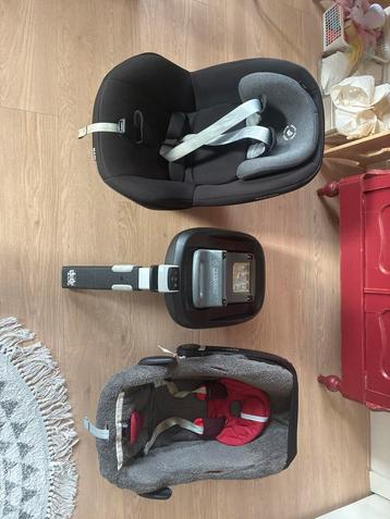 Maxi-Cosi Pebble, Pearl & FamilyFix beschikbaar voor biedingen