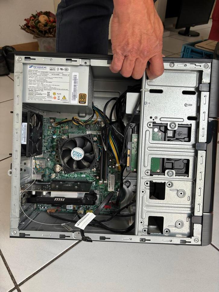 Lenovo PC voor knutselaar - Onbekende staat, Computers en Software, Desktop Pc's, Niet werkend, Onbekend, HDD, Minder dan 4 GB