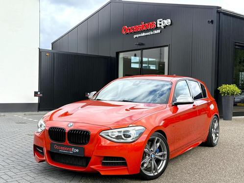 BMW 1-Serie M135i Shadowline Valencia Orange RWD, Auto's, BMW, Bedrijf, Te koop, 1-Serie, ABS, Airbags, Airconditioning, Bluetooth