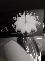 Witte doosjes in elkaar vouwen taart trouwerij babyshower 1x, Hobby en Vrije tijd, Feestartikelen, Ophalen of Verzenden, Nieuw