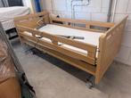 Verrijdbaar bed( zorg ), Zo goed als nieuw, 200 cm, Hout, Ophalen