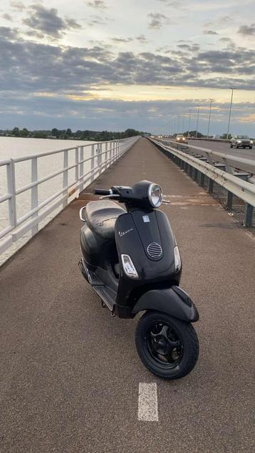 Vespa lx50 beschikbaar voor biedingen