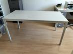 bureau tafel melamine 150L X 75H X 75B licht grijs, Ophalen, Zo goed als nieuw, Bureau