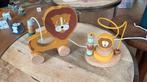 Houten speelgoed, Ophalen