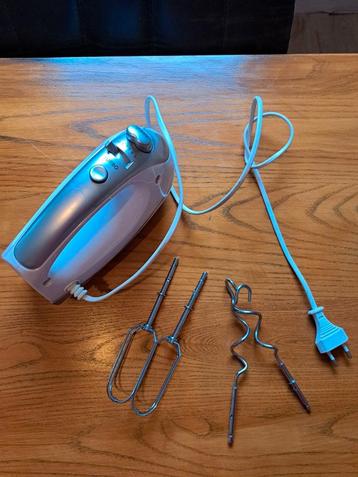 Tomado Handmixer met Deeghaken beschikbaar voor biedingen