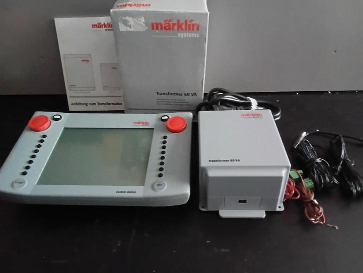 Märklin 60212 Central station met transformator, Hobby en Vrije tijd, Modeltreinen | H0, Gebruikt, Transformator of Voeding, Wisselstroom