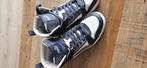 Hoge sneakers, Ophalen of Verzenden, Zo goed als nieuw, Sneakers of Gympen