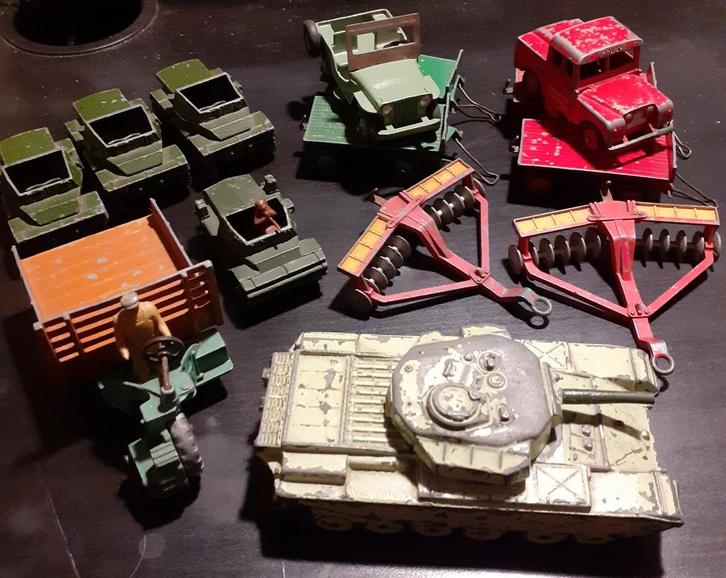 Aangeboden 14 Dinky Toys, Verzamelen, Speelgoed, Gebruikt, Ophalen of Verzenden