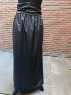 Zwarte imitatie-leren rok van Caroline Biss - mt 44 - nieuw, Zwart, Maat 42/44 (L), Nieuw, Ophalen of Verzenden