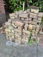 GRATIS, diverse bakstenen/klinkers en grindtegels., Tuin en Terras, Tegels en Klinkers, Ophalen, Zo goed als nieuw, Beton, Klinkers