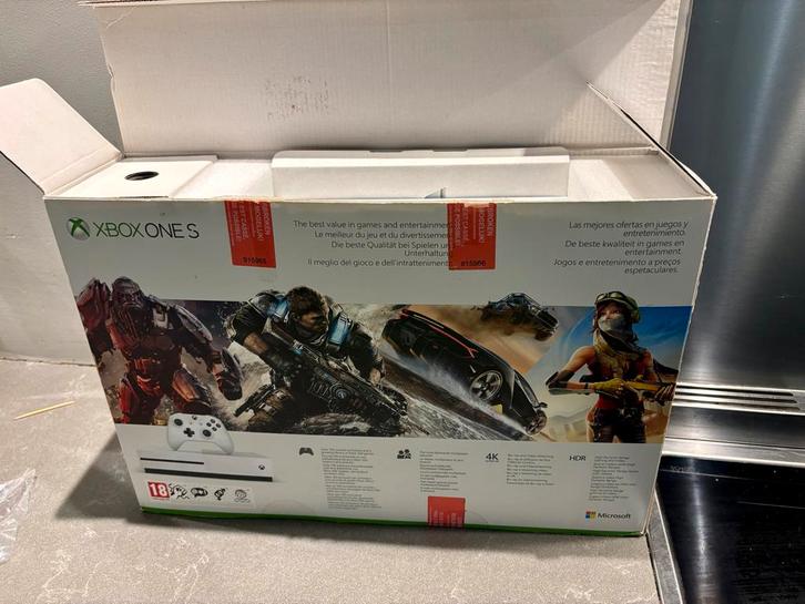 Xbox One S  1T versie - Inclusief doos, Spelcomputers en Games, Games | Xbox One, Gebruikt, Overige genres, 1 speler, Vanaf 18 jaar