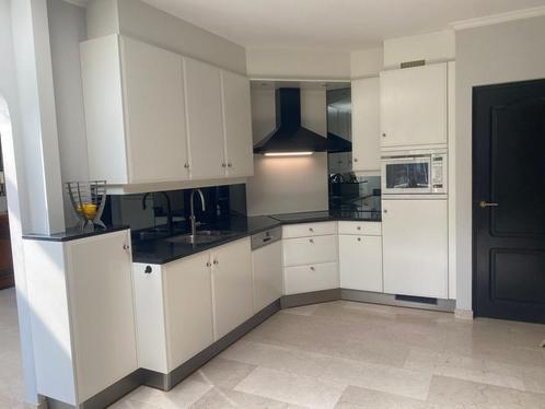 Complete Hoekkeuken – inclusief apparatuur, Huis en Inrichting, Keuken | Complete keukens, Gebruikt, Hoekkeuken, Wit, Kunststof