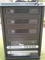 QSC CX404 12X450W 8XBOSSE DS100 SE, Audio, Tv en Foto, Versterkers en Receivers, Ophalen