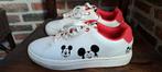 Sneakers snoopy en Mickey Mouse, Ophalen of Verzenden, Nieuw, Sneakers of Gympen