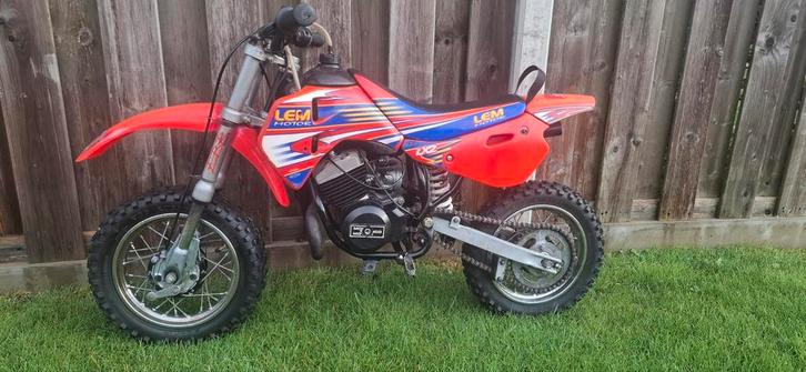 Leuke lem lx2 brommer, Fietsen en Brommers, Minibikes, Midibikes en Pitbikes, Zo goed als nieuw, Overige typen, Ophalen