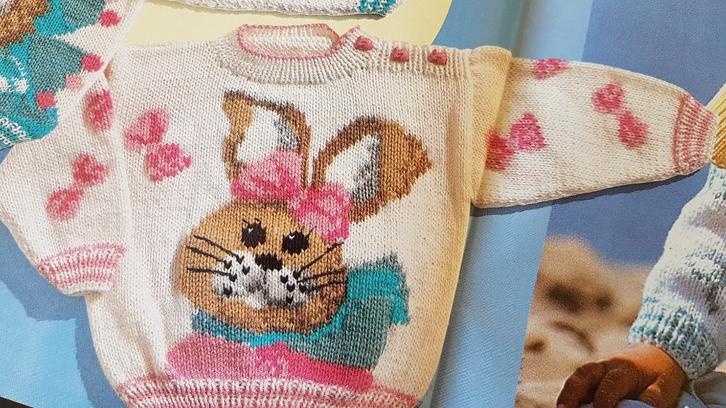 Winterhaas trui breipatroon, Hobby en Vrije tijd, Breien en Haken, Zo goed als nieuw, Breien, Patroon of Boek, Verzenden