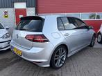 Volkswagen Golf 1.2 TSI Business Edition R R-LINE / STOELVER, Auto's, Voorwielaandrijving, Euro 5, Gebruikt, Zwart