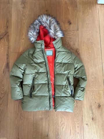 Zara Winter Coat beschikbaar voor biedingen
