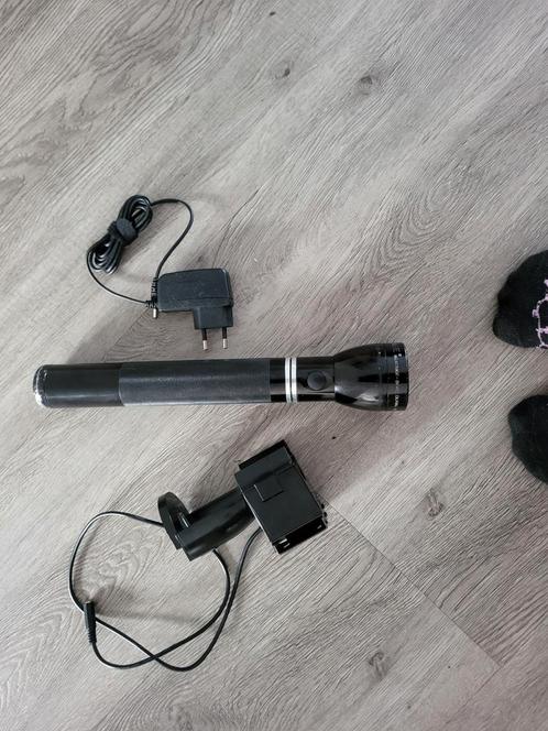 Goede maglite op accu, Caravans en Kamperen, Zaklampen, Gebruikt, Accu, Ophalen of Verzenden