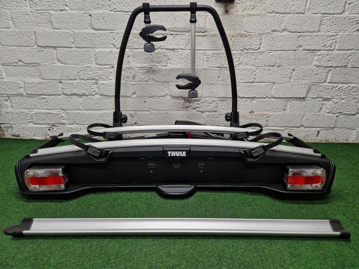 Nette Thule VeloSpace 917 fietsendrager E-bikes + Oprijgoot, Auto diversen, Fietsendragers, Zo goed als nieuw, Trekhaakdrager