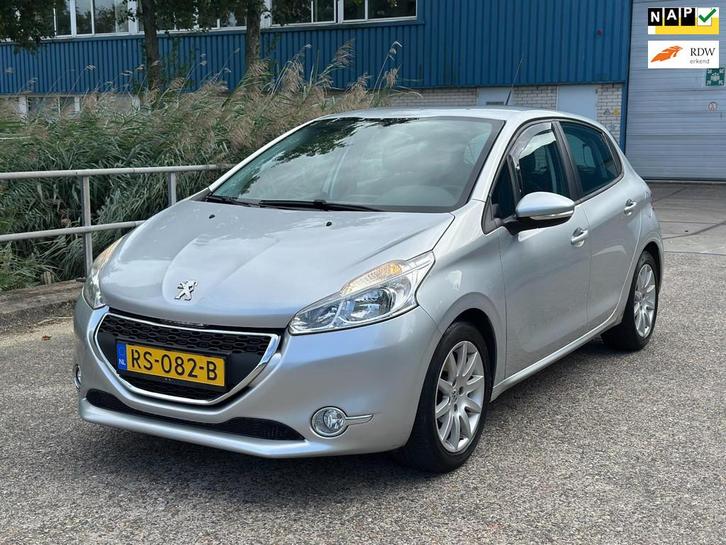 Peugeot 208 1.2 PureTech Style Automaat! Airco! Navi! PDC! R, Auto's, Peugeot, Bedrijf, Te koop, ABS, Airbags, Airconditioning