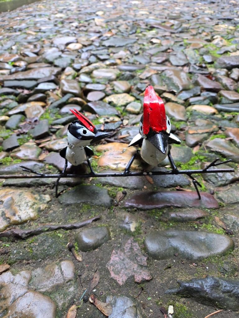 BONTE SPECHT MET JONG OP TAK - STREET ART - FAIRTRADE, Tuin en Terras, Ophalen of Verzenden, Nieuw