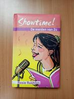 boek - Showtime ! De meiden van 2c van Rosie Rushton, Ophalen, Zo goed als nieuw, Rosie Rushton