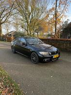 BMW 3-Serie 3.0 I 325 AUT 2012 Zwart, Auto's, Automaat, 745 kg, Achterwielaandrijving, 74 €/maand