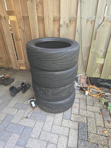 Te koop: Set van 4 semi-slick banden beschikbaar voor biedingen
