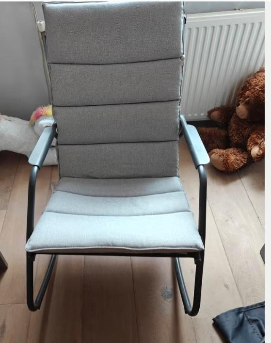 Comfortabele Schommelstoel - Relax en Ontspan!, Tuin en Terras, Tuinstoelen, Zo goed als nieuw, Metaal, Ophalen of Verzenden