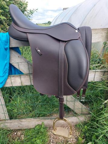 Wintec wide bruin 17inch  beschikbaar voor biedingen