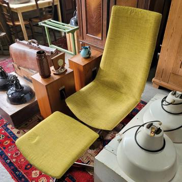 Vintage oude Kare design stoel fauteuil beschikbaar voor biedingen
