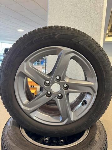 Winterbanden set Goodyear Ford Focus 2011-2025 beschikbaar voor biedingen