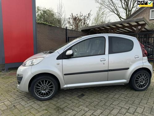 Peugeot 107 1.0 Active Rally (AIRCO|Bluetooth), Auto's, Peugeot, Bedrijf, Te koop, ABS, Airbags, Airconditioning, Centrale vergrendeling