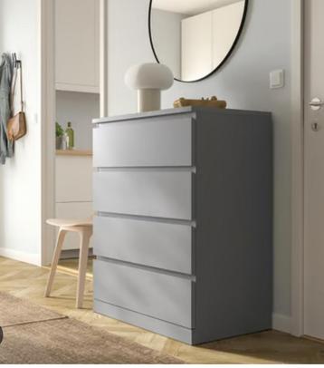 Malm ladekast met 4 lades  grijs