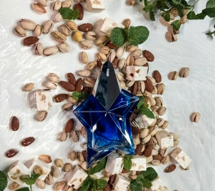 Mugler Angel stellar samples, Sieraden, Tassen en Uiterlijk, Broches, Zo goed als nieuw, Overige materialen, Ophalen of Verzenden