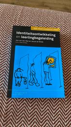 Identiteitsontwikkeling en leerlingbegeleiding, Jos van der Wal; Jacob de Wilde; Ineke de Mooij, Ophalen of Verzenden, Zo goed als nieuw