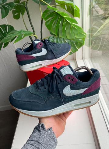 Nike Air Max 1 Premium Dark Obsidian Crepe pack beschikbaar voor biedingen
