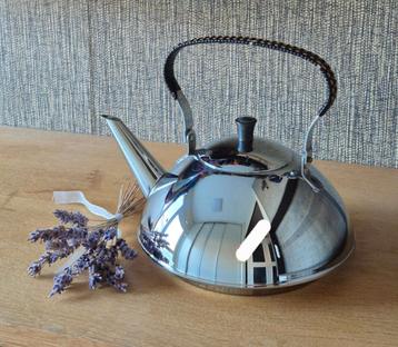 Theepot jaren 60-70, Mewata beschikbaar voor biedingen