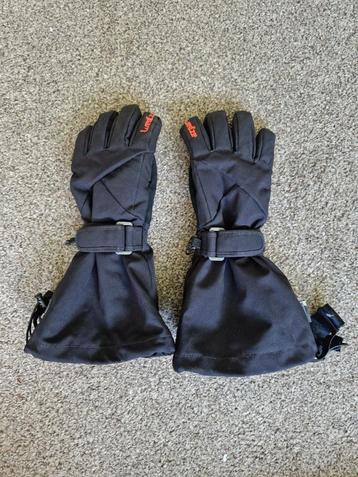 Winter handschoenen kind 3/4 jaar beschikbaar voor biedingen